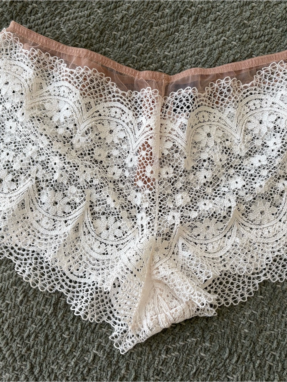 Victoria's Secret Cream Lace Boyshorts with Blush Waistband